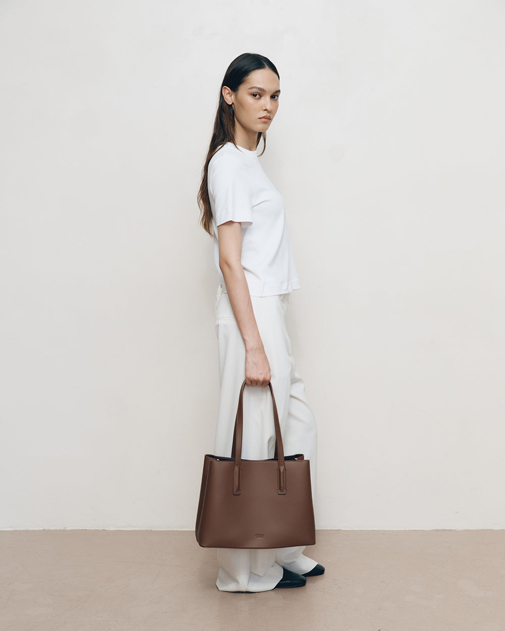 Linnea Tote Cedar