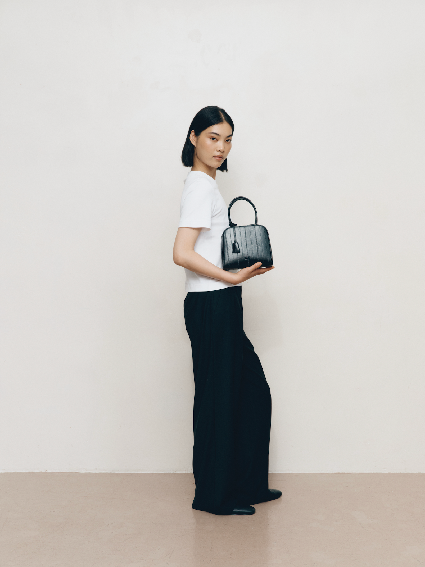 Miro Bag Black Eel