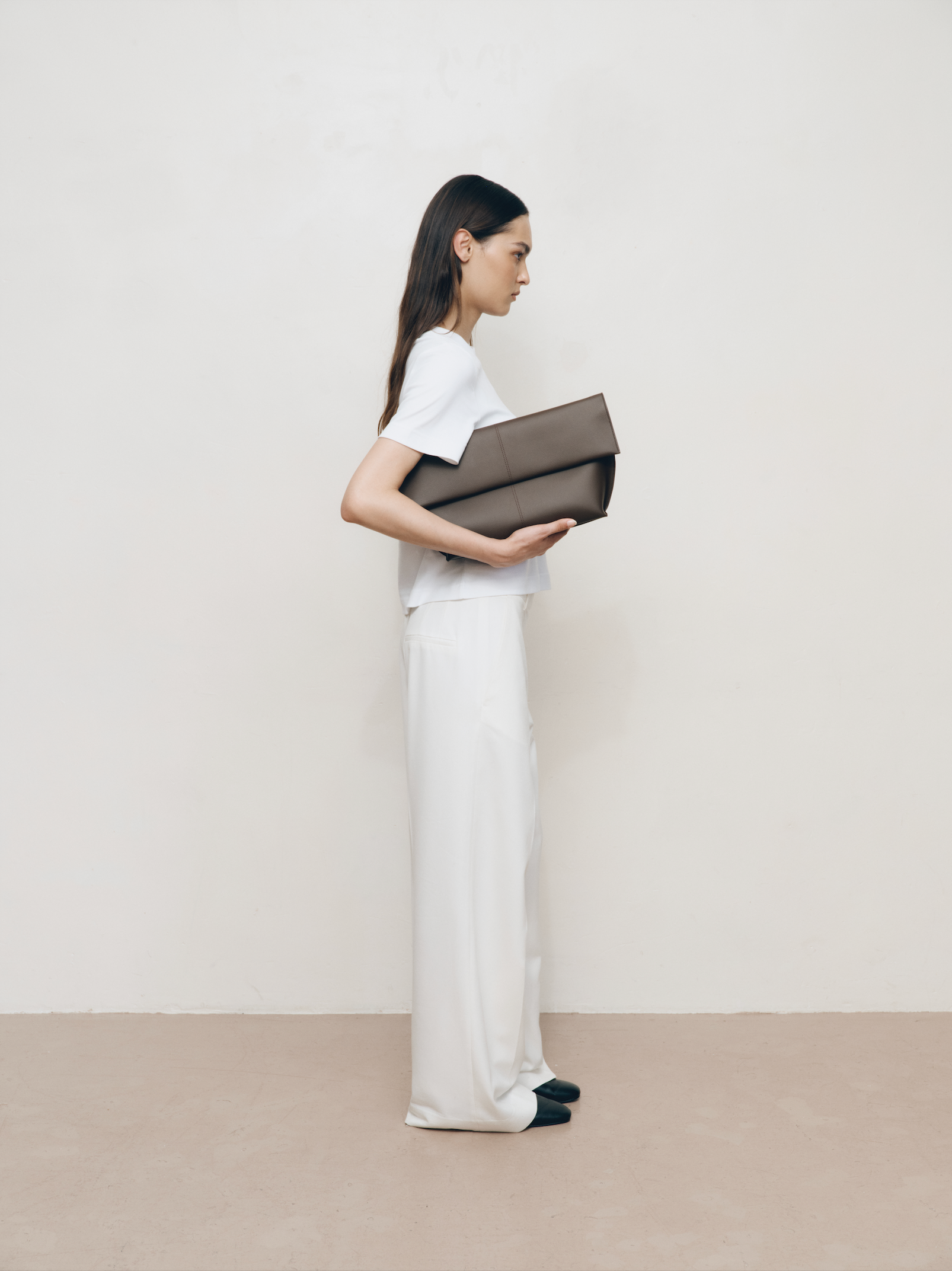 Seamed Clutch Espresso