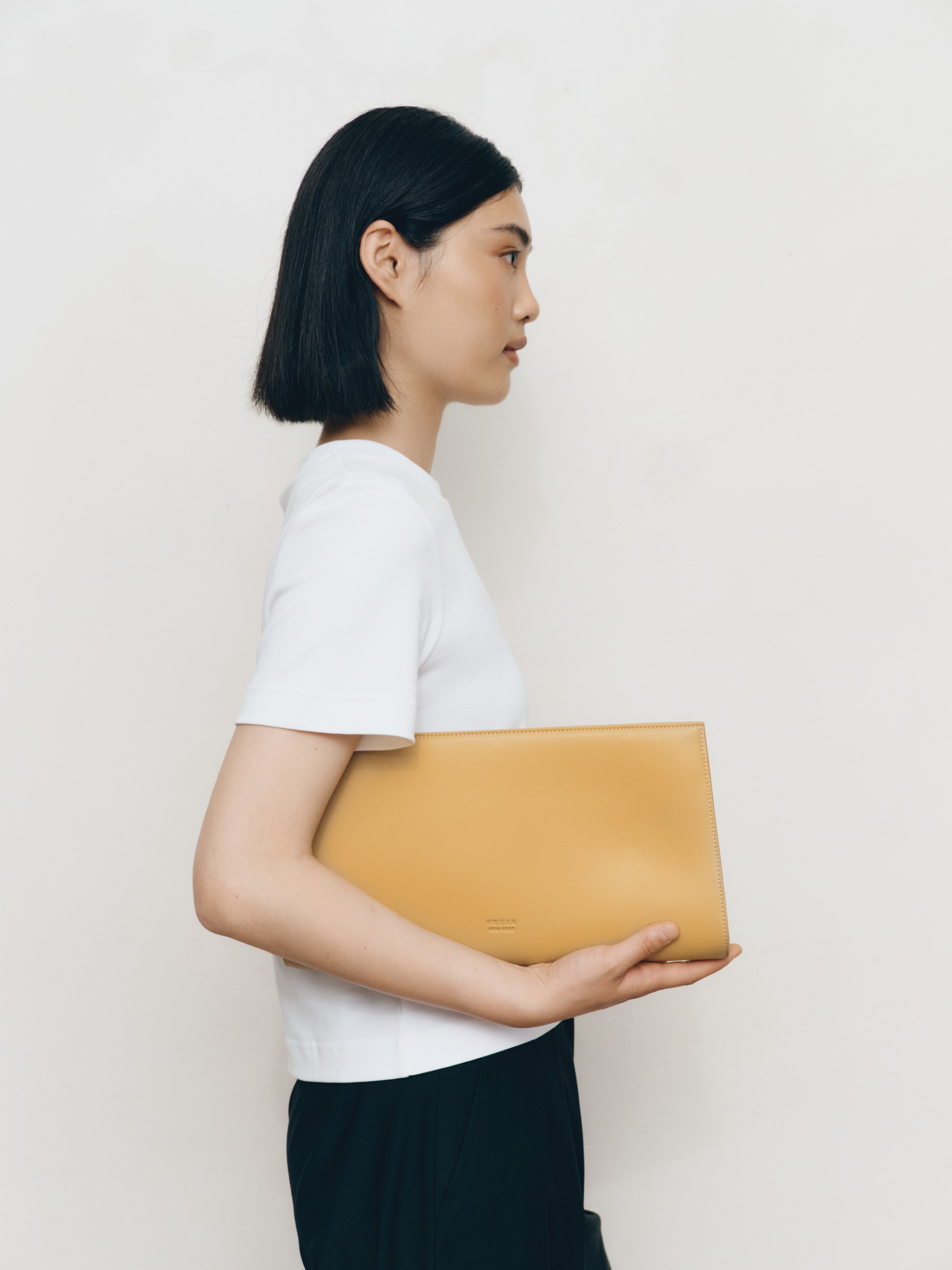 Slim Clutch Cashew