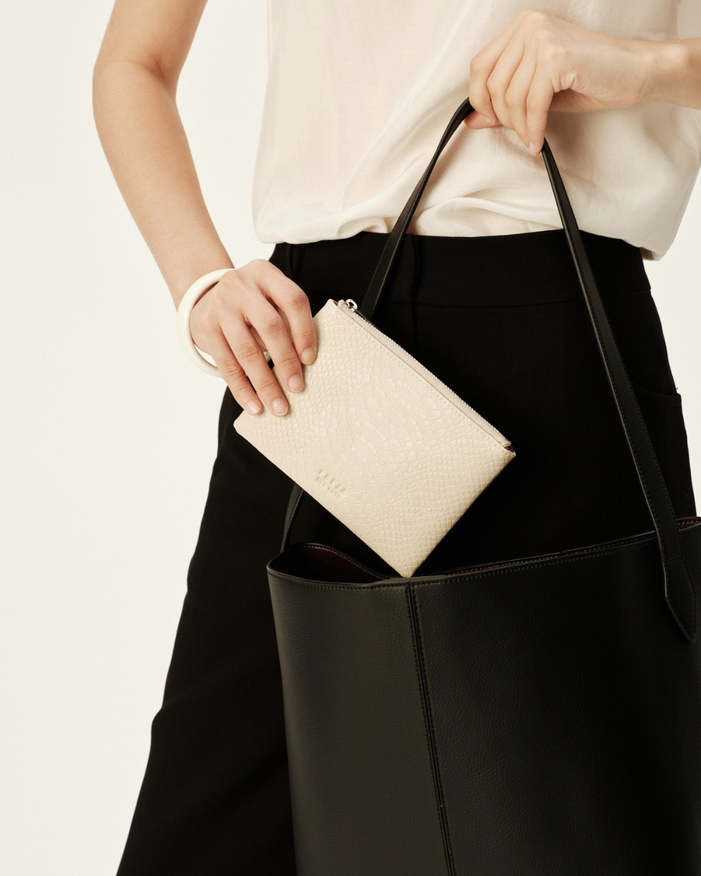 Zip Pouch Oat Croc