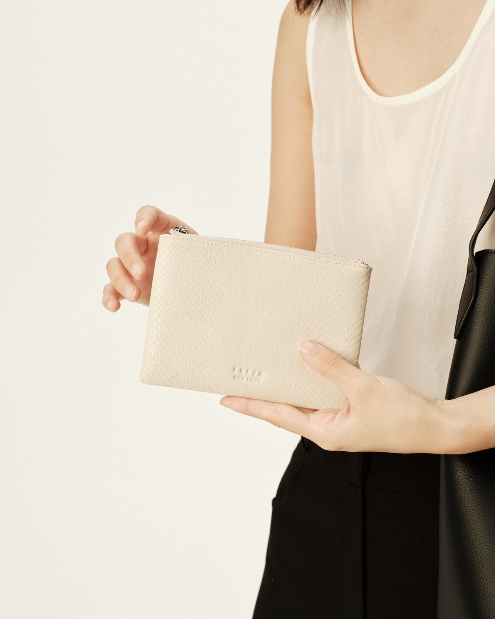 Zip Pouch Oat Croc