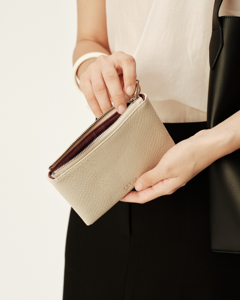 Zip Pouch Oat Croc
