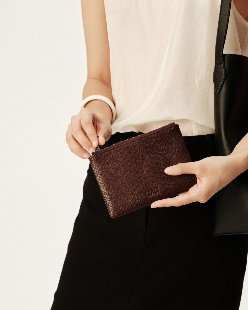 Zip Pouch Berry Croc