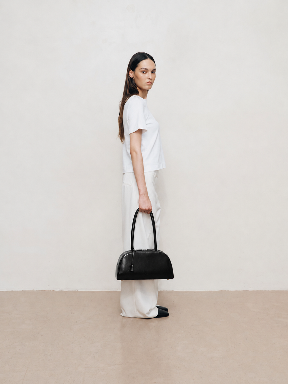 Alma Bag Black Gloss