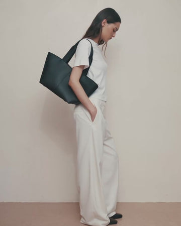 Bleecker Tote Black