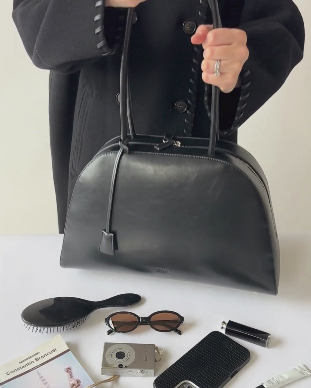 Alma Bag Tall Black Gloss