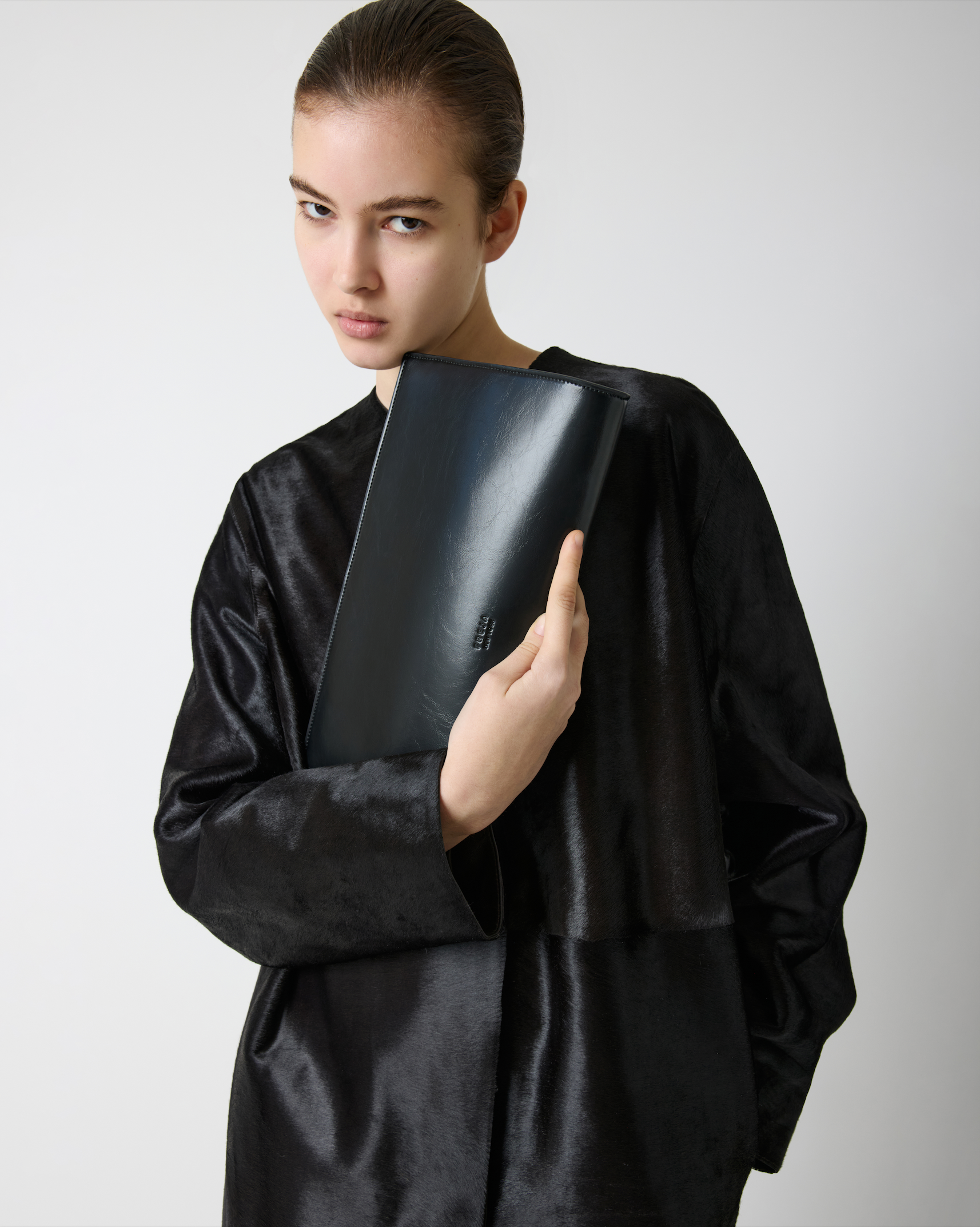 Slim Clutch Black Gloss